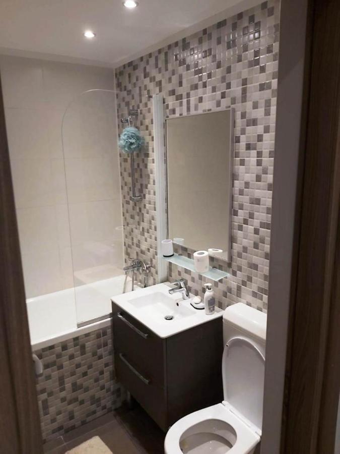 Cristal Metropolis Apartment Букурещ Екстериор снимка